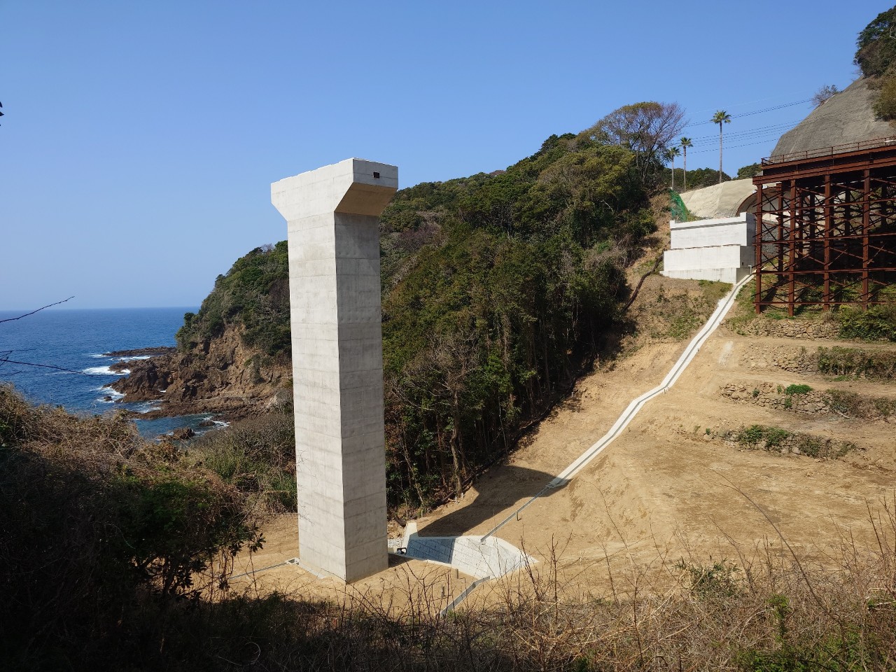 国道389号広域連携交付金（2号橋P1橋脚）工事
