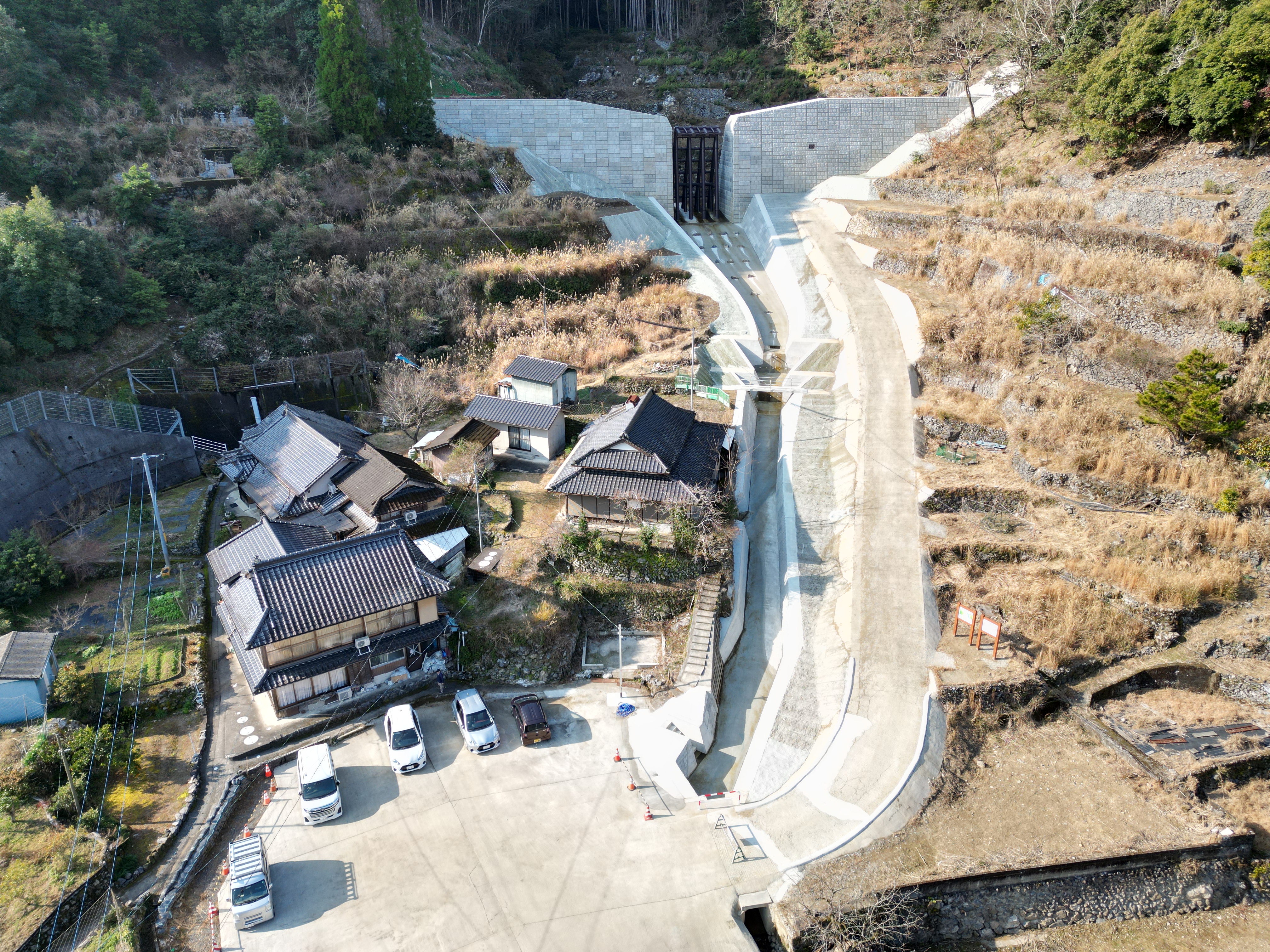 箙瀬川砂防激甚災害対策特別緊急（えん堤）工事